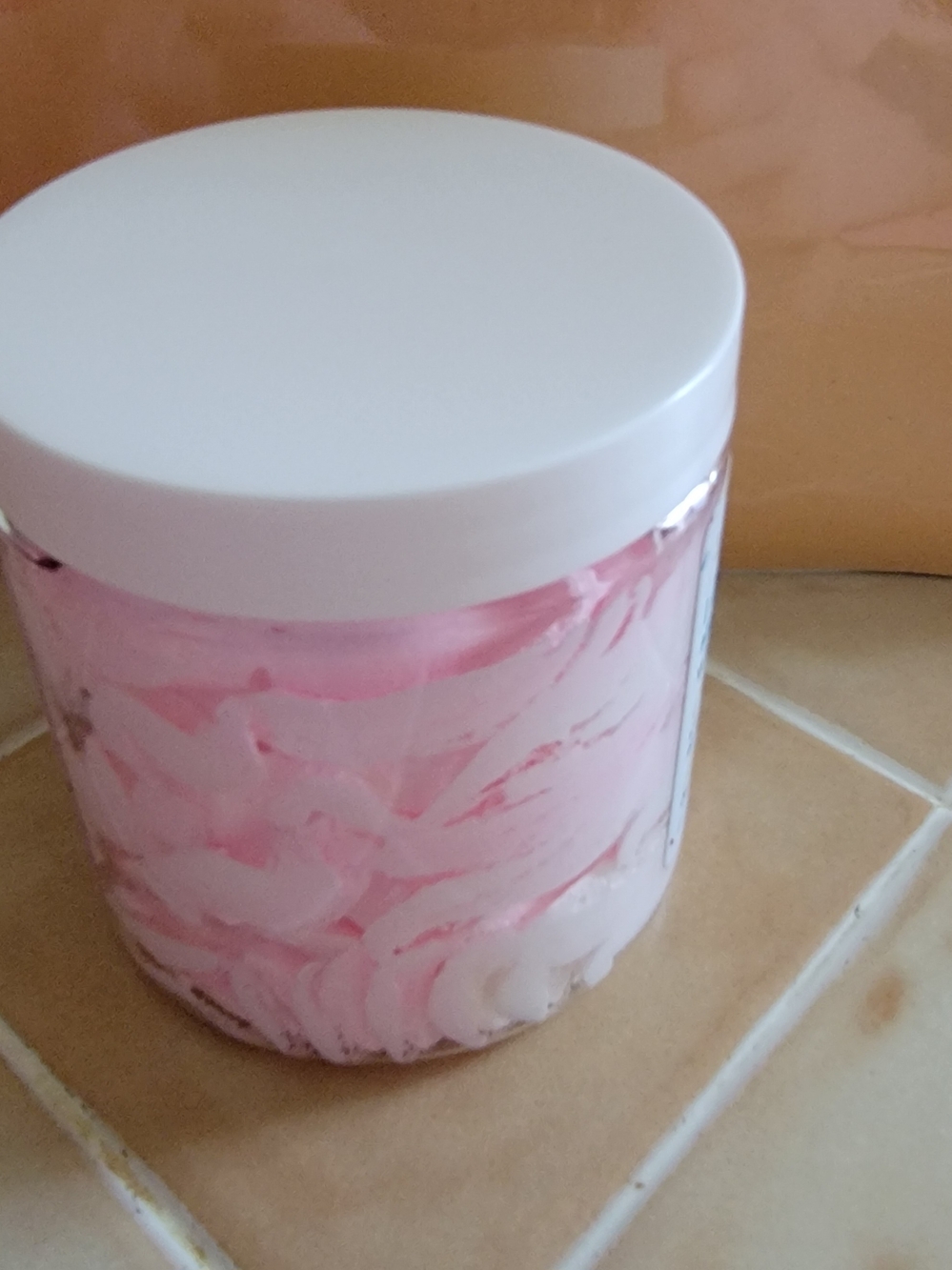 Aminnah I Donut Know Pink Whipped Foaming Soap. - Picture 2 of 2